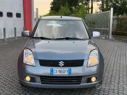 Grigio Usata 2005 Suzuki Swift GLX Tre volumi | 1699 € (Super prezzo)