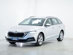 Grigio Usata 2021 Skoda Octavia Executive Station wagon | 17.900 € (Molto cara)
