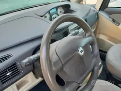Usata 2005 Lancia Musa Monovolume | 2400 € (Buon prezzo)