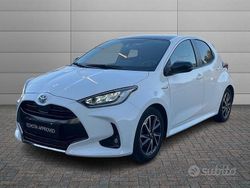 Bianco Usata 2021 Toyota Yaris Hybrid Lounge Tre volumi | 17.400 € (Buon prezzo)