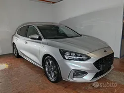 Argento Usata 2022 Ford Focus ST Tre volumi | 17.950 € (Ottimo prezzo)