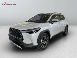 Pearl white Nuova 2025 Toyota Corolla Cross Lounge SUV | 37.400 € (Buon prezzo)
