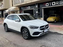 Bianco Usata 2021 Mercedes GLA180 SUV | 29.999 € (Buon prezzo)