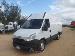 Bianco Usata 2015 Iveco Daily Furgone | 7300 € (Super prezzo)