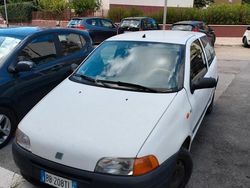 Bianco Usata 1999 Fiat Punto Due volumi | 1299 € (Buon prezzo)