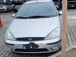Grigio Usata 2002 Ford Focus Ambiente Tre volumi | 1350 € (Ottimo prezzo)