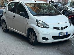 Bianco Usata 2011 Toyota Aygo Connect Style Due volumi | 3500 € (Ottimo prezzo)