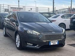 Grigio Usata 2016 Ford Focus Titanium Tre volumi | 8800 € (Buon prezzo)
