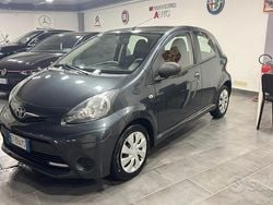 Grigio Usata 2014 Toyota Aygo Cool Due volumi | 4999 € (Super prezzo)