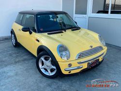 Giallo Usata 2002 Mini Cooper Due volumi | 2800 € (Buon prezzo)