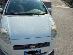 Bianco Usata 2009 Fiat Grande Punto Due volumi | 800 € (Buon prezzo)