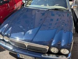 Blu/azzurro Usata 2000 Jaguar XJ Tre volumi | 15.000 € (Buon prezzo)