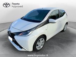 Bianco Usata 2016 Toyota Aygo X-play Due volumi | 8760 € (Buon prezzo)