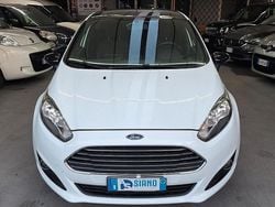 Bianco Usata 2015 Ford Fiesta Tre volumi | 6499 € (Buon prezzo)