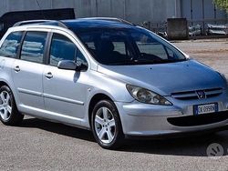Grigio Usata 2004 Peugeot 307 Station wagon | 2500 € (Buon prezzo)