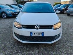 Bianco Usata 2012 VW Polo Comfortline Tre volumi | 5800 € (Buon prezzo)