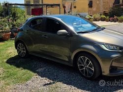 Marrone Usata 2024 Toyota Yaris Lounge Due volumi | 23.500 € (Buon prezzo)