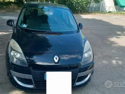Usata 2011 Renault Scénic III Monovolume | 5000 € (Cara)