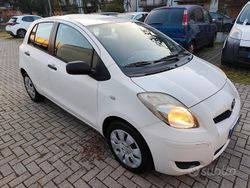 Bianco Usata 2010 Toyota Yaris Due volumi | 3600 € (Super prezzo)