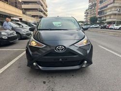 Grigio Usata 2019 Toyota Aygo X-play Due volumi | 9900 € (Ottimo prezzo)
