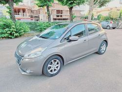 Beige Usata 2012 Peugeot 208 Access Due volumi | 4700 € (Buon prezzo)