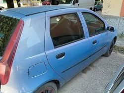 Usata 2005 Fiat Punto Due volumi | 1650 € (Buon prezzo)