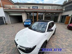 Bianco extraserie Nuova 2025 Alfa Romeo Junior Edizione Speciale SUV | 26.990 € (Ottimo prezzo)