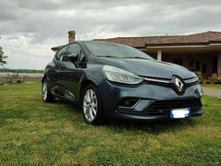 Usata 2017 Renault Clio IV Tre volumi | 8500 € (Buon prezzo)
