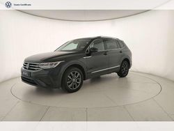Deep black perlato Usata 2022 VW Tiguan Allspace Life SUV | 27.900 € (Buon prezzo)