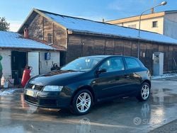 Nero Usata 2006 Fiat Stilo Tre volumi | 2500 €