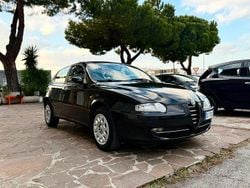 Nero Usata 2003 Alfa Romeo 147 Distinctive Due volumi | 1700 € (Buon prezzo)