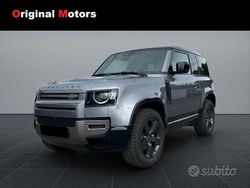 Grigio Usata 2024 Land Rover Defender SUV | 66.890 € (Ottimo prezzo)