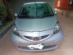 Grigio Usata 2007 Toyota Aygo Lounge Due volumi | 3300 € (Buon prezzo)
