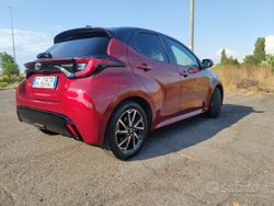 Rosso Usata 2020 Toyota Yaris Hybrid Due volumi | 16.900 € (Buon prezzo)