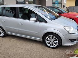 Usata 2009 Opel Zafira Monovolume | 3000 € (Buon prezzo)