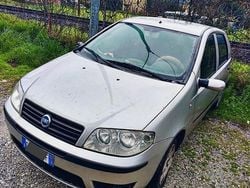 Grigio Usata 2005 Fiat Punto Active Due volumi | 1400 € (Ottimo prezzo)