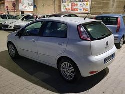 Bianco Usata 2016 Fiat Punto Lounge Due volumi | 8000 € (Cara)