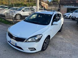 Bianco Usata 2010 Kia Ceed GT EX Station wagon | 3999 €