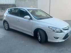 Bianco Usata 2011 Hyundai i30 Due volumi | 1600 € (Buon prezzo)