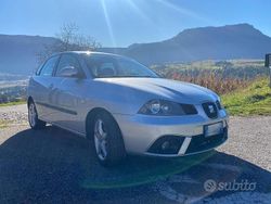 Argento Usata 2007 Seat Ibiza Stylance Tre volumi | 2400 € (Buon prezzo)