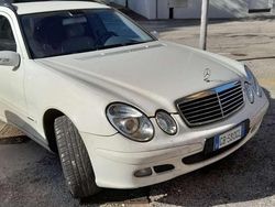 Bianco Usata 2005 Mercedes 220 Classic Station wagon | 4500 €