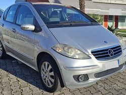 Grigio Usata 2005 Mercedes A160 Avantgarde Tre volumi | 1200 €