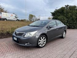 Grigio Usata 2010 Toyota Avensis Tre volumi | 4900 €