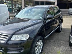 Nero Usata 2006 VW Touareg SUV | 4500 € (Buon prezzo)