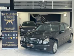 Nero Usata 2003 Mercedes E220 Tre volumi | 1990 € (Ottimo prezzo)