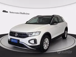 Bianco perla metalizzato tetto Usata 2022 VW T-Roc Life SUV | 21.800 € (Buon prezzo)