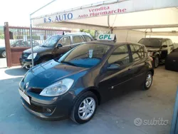 Usata 2006 Renault Clio II Tre volumi | 1799 € (Ottimo prezzo)