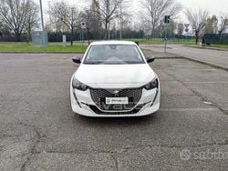 Bianco Usata 2022 Peugeot e-208 Active Due volumi | 14.800 € (Buon prezzo)