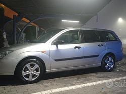 Grigio Usata 2000 Ford Focus Station wagon | 800 € (Buon prezzo)