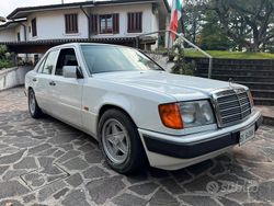 Bianco Usata 1989 Mercedes E200 Tre volumi | 6000 €